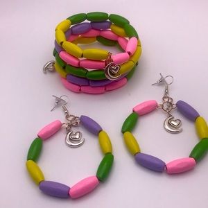 Women’s Wooden  Bracelets With Matching Earrings This Is A (1) And Done.